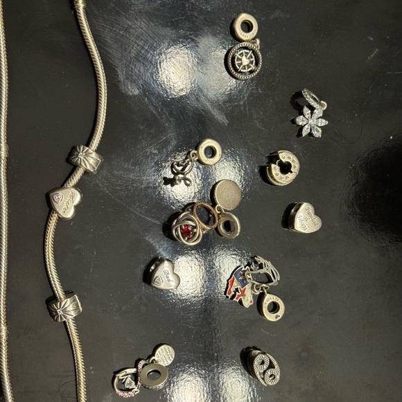 2 pandora bracelets and 14 charms - Picture 5 of 11